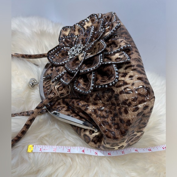 Julia & Michael Bling Flower Leopard Tote Patent Leather Kiss-lock Tote - Picture 11 of 13